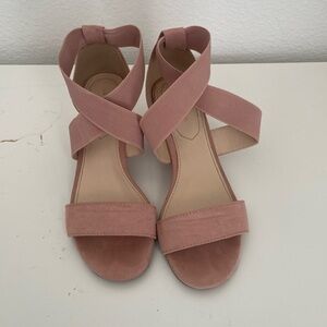 Liz Claiborne Dusty Rose chunky sandals
